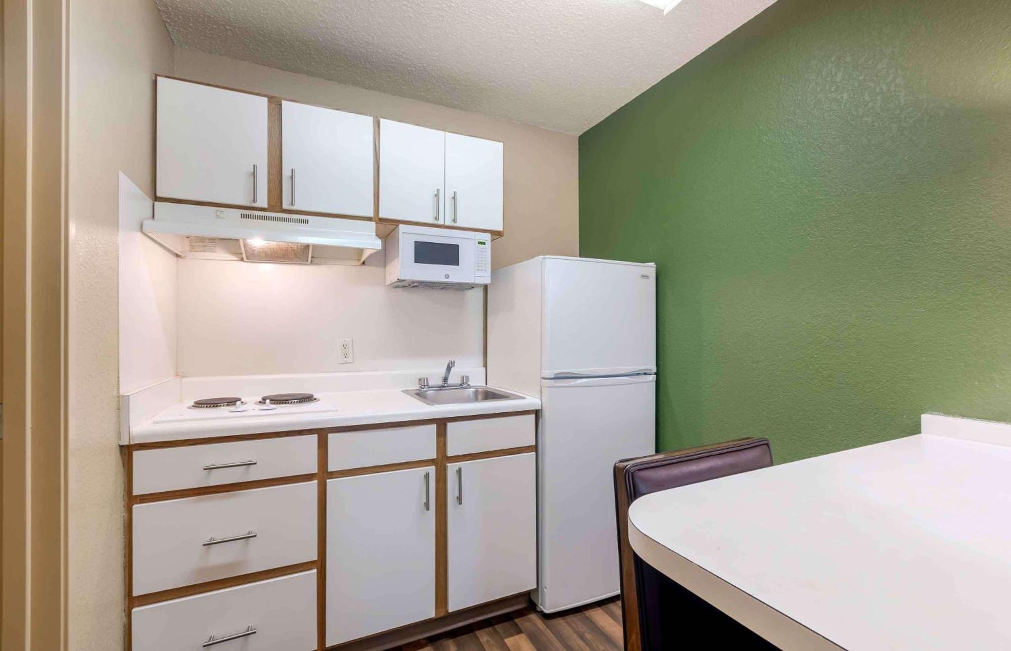Extended Stay America Select Suites - Atlanta - Perimeter - Hammond Drive Санди-Спрингс Экстерьер фото