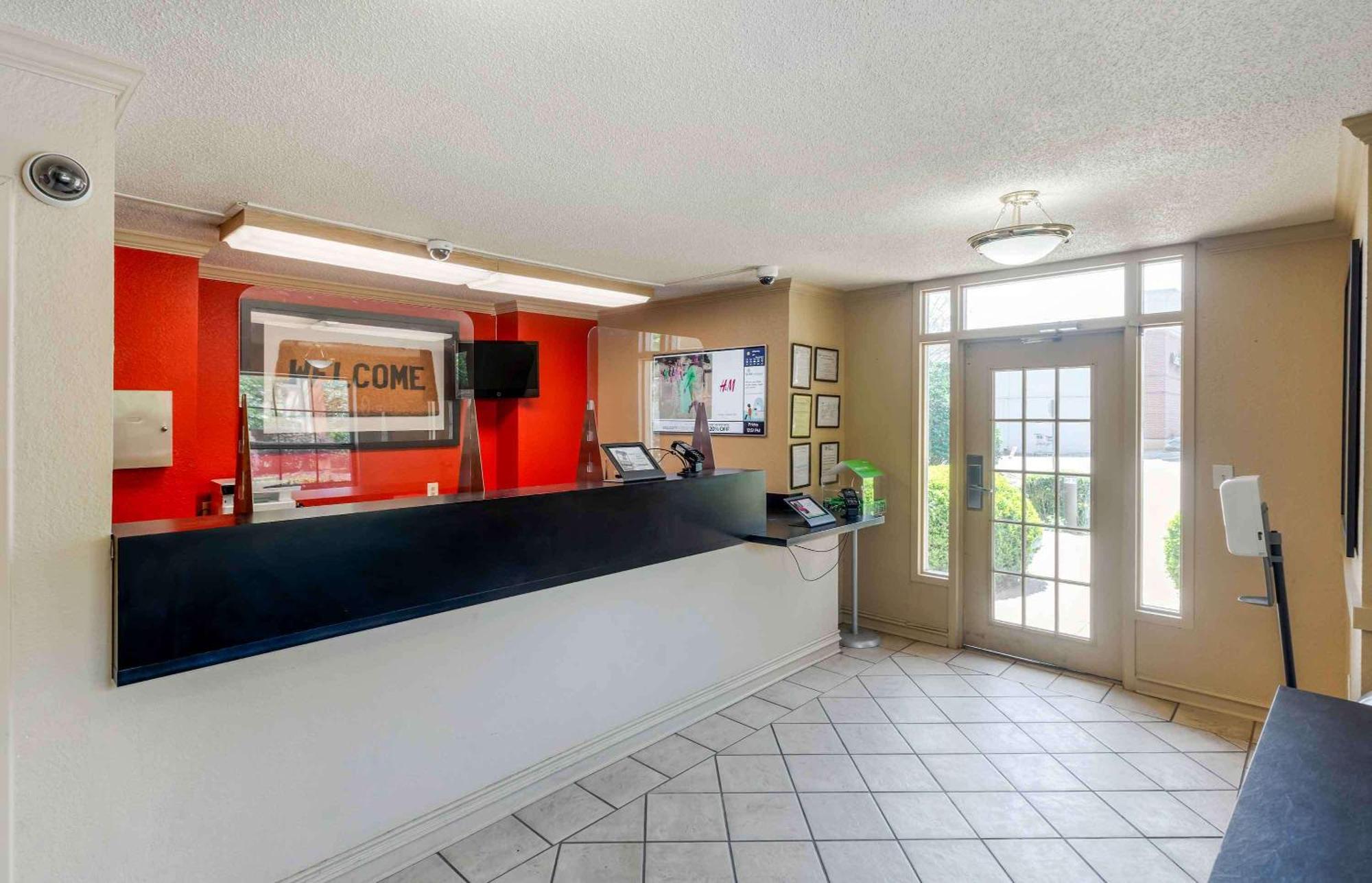 Extended Stay America Select Suites - Atlanta - Perimeter - Hammond Drive Санди-Спрингс Экстерьер фото