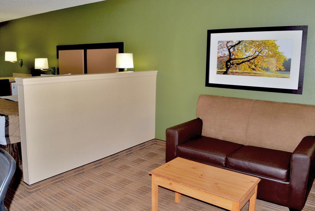 Extended Stay America Select Suites - Atlanta - Perimeter - Hammond Drive Санди-Спрингс Экстерьер фото