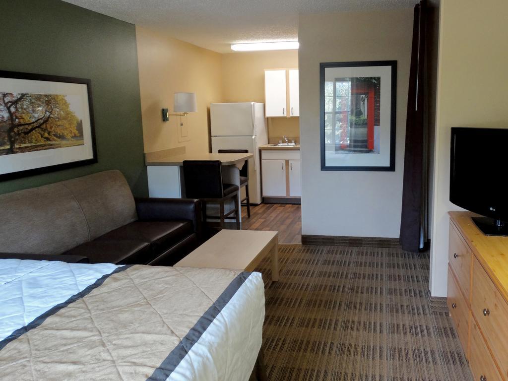 Extended Stay America Select Suites - Atlanta - Perimeter - Hammond Drive Санди-Спрингс Экстерьер фото